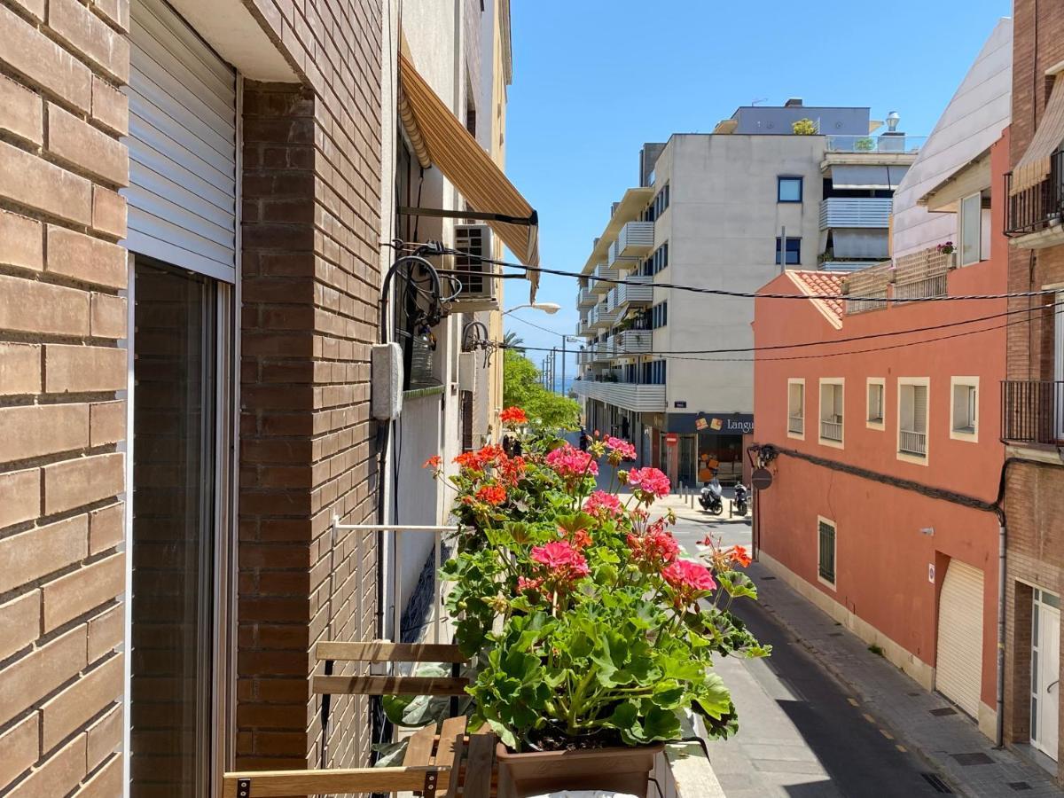 Apartamentos Playa Badalona Eksteriør bilde