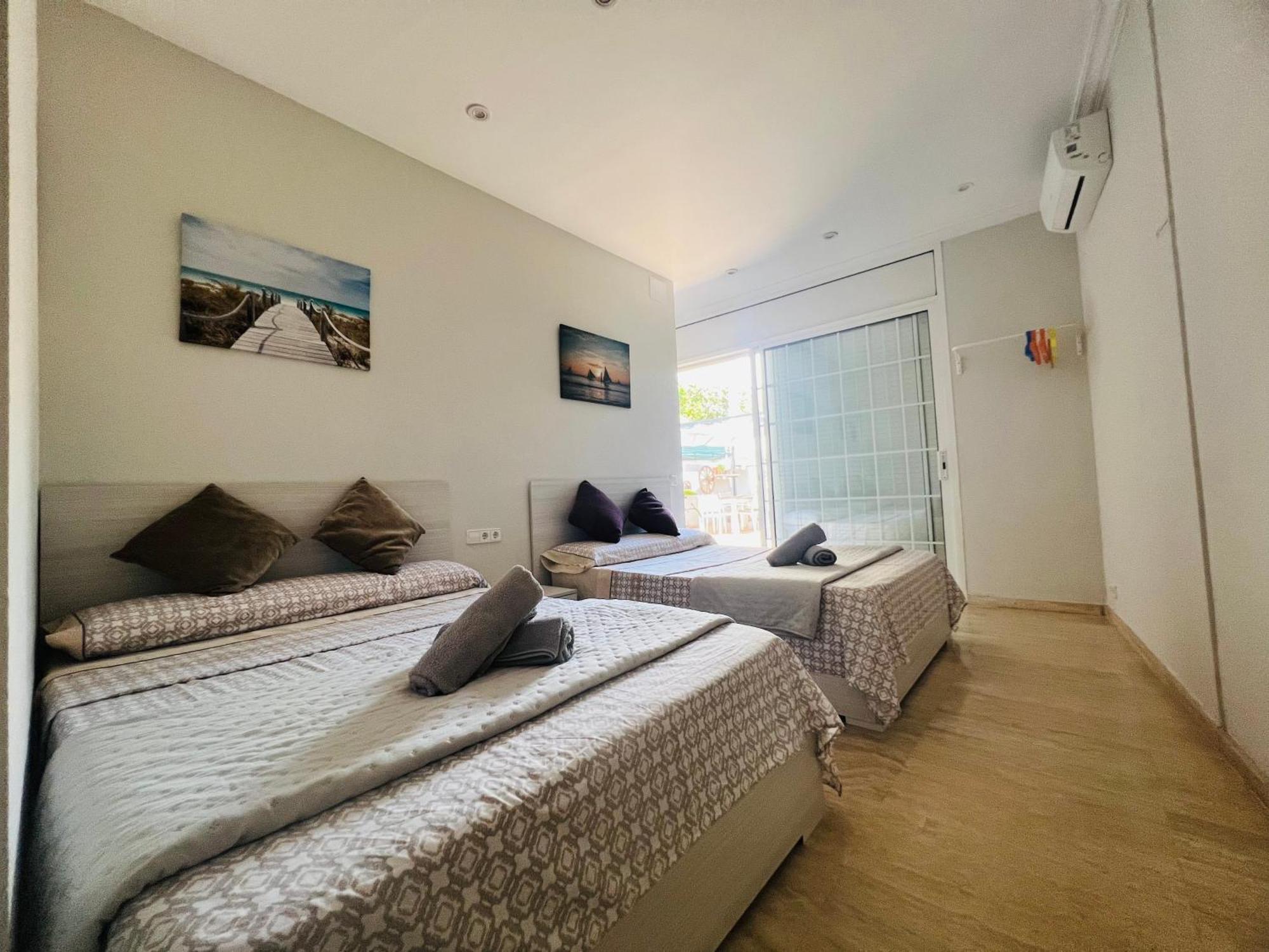 Apartamentos Playa Badalona Eksteriør bilde